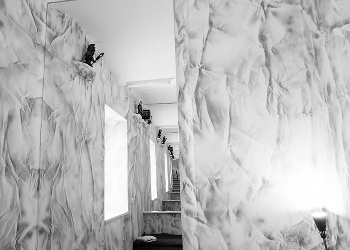 Hart & Art Gallery Хостел