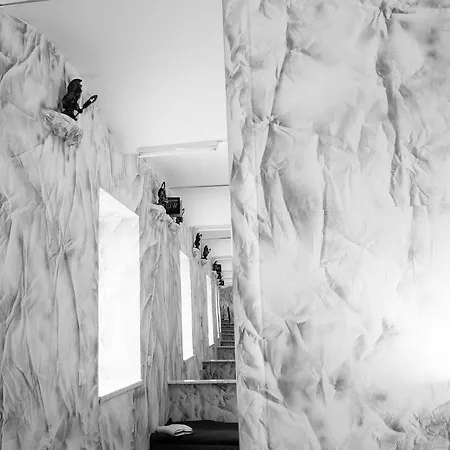 Hart & Art Gallery Hostel